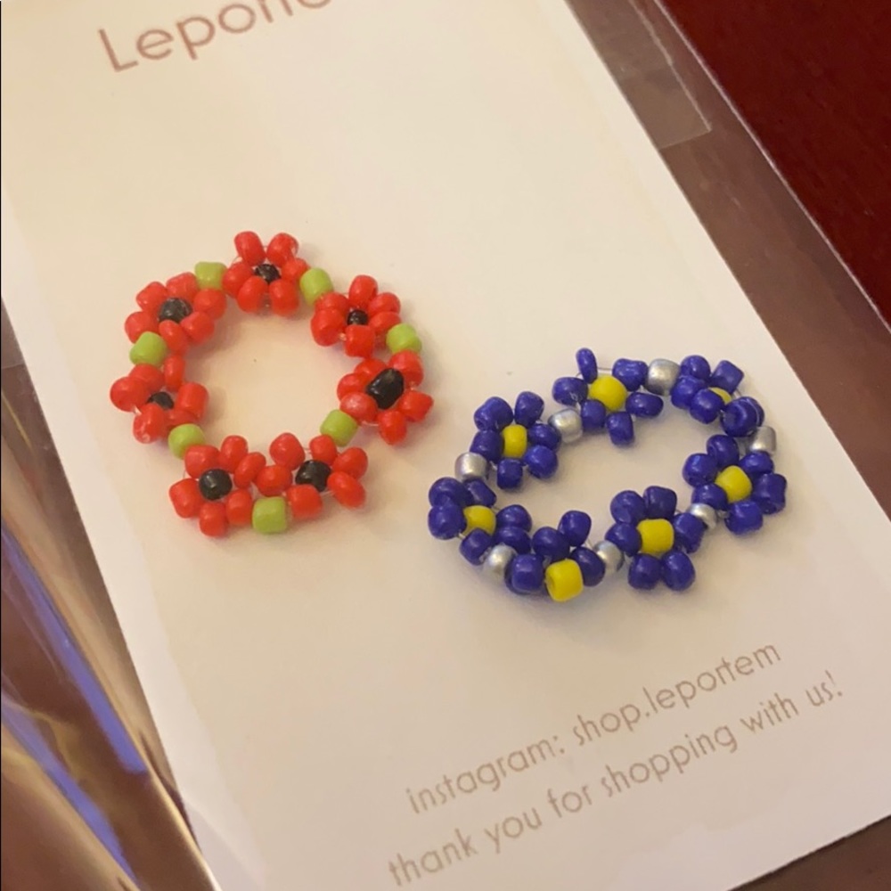 [Handmade]Flower Beads Rings 🌼 - Picture 2 of 2